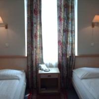 Hotel Tourist Франкфурт на Майн Екстериор снимка